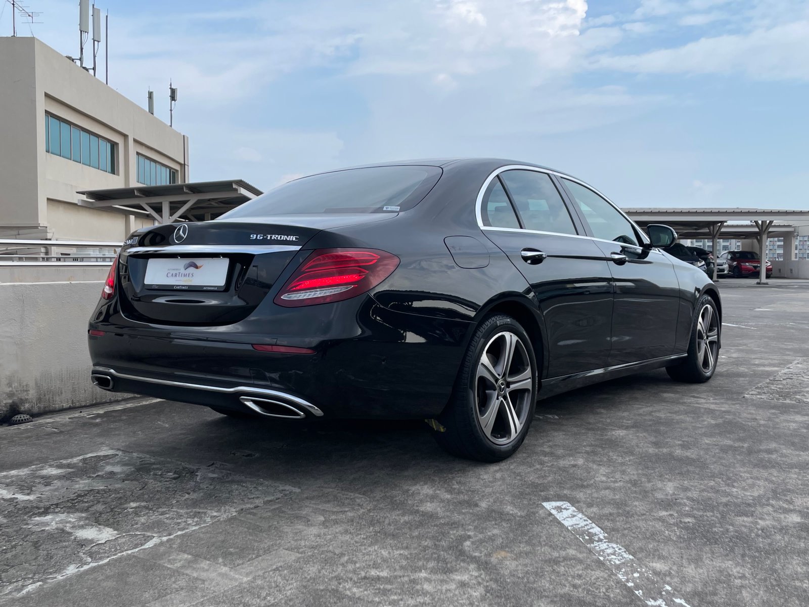 Mercedes-Benz E200 Avantgarde photo 2